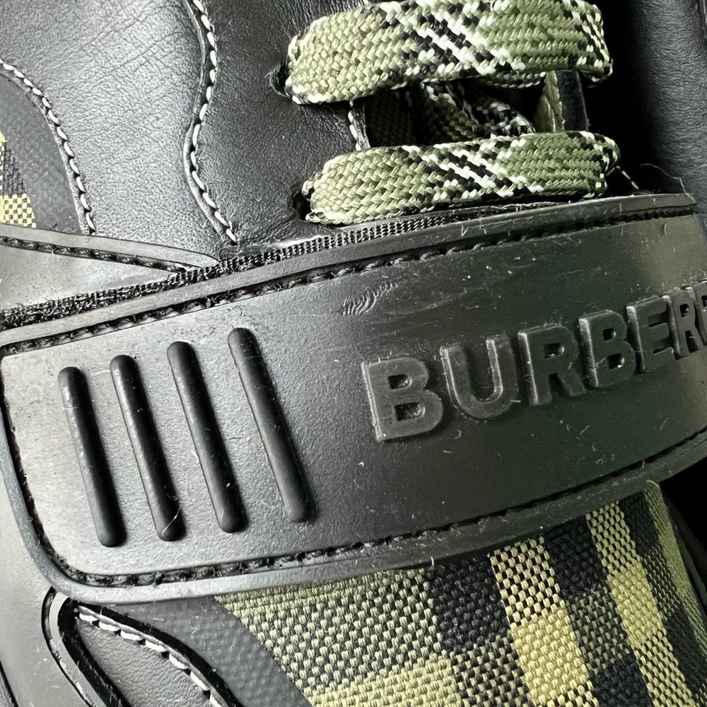 Burberry Check Ladies Sneakers - Picture 11 of 16